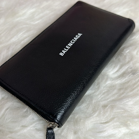 💯Authentic Balenciaga Black Leather Wallet🍀 - Picture 8 of 16